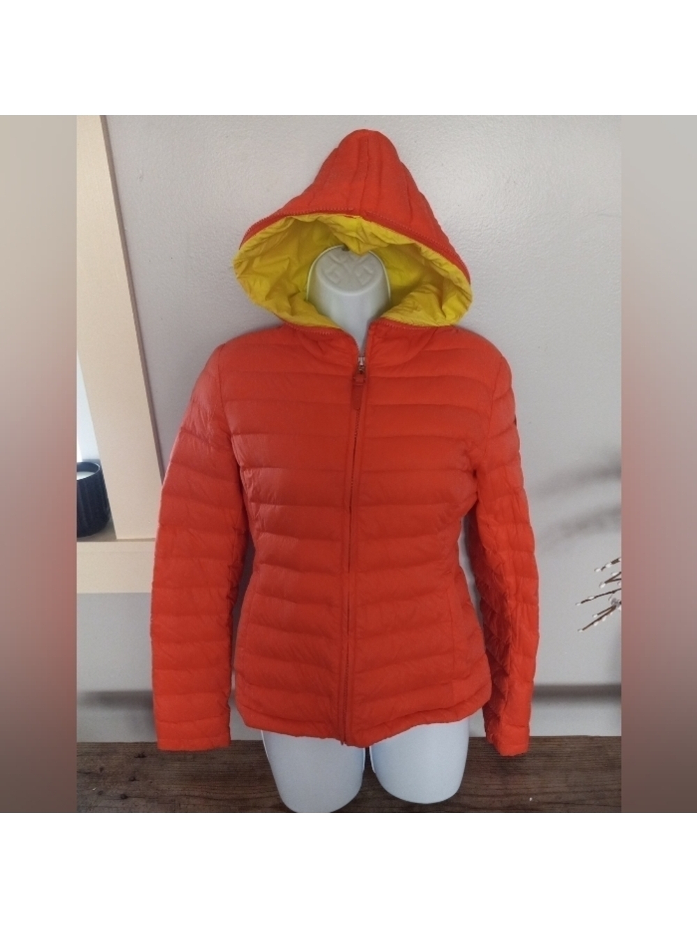 RUDSAK Orange Packable Down Jacket sz XS, Hooded. Worn once